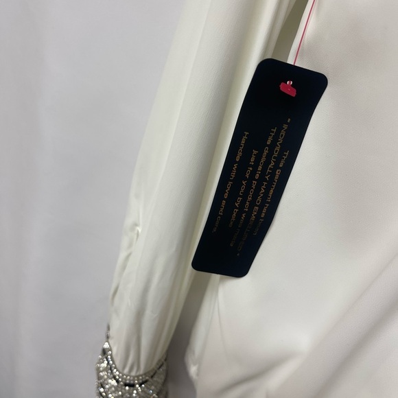 Bebe Embellished Keyhole Long Sleeve Top - Picture 9 of 10